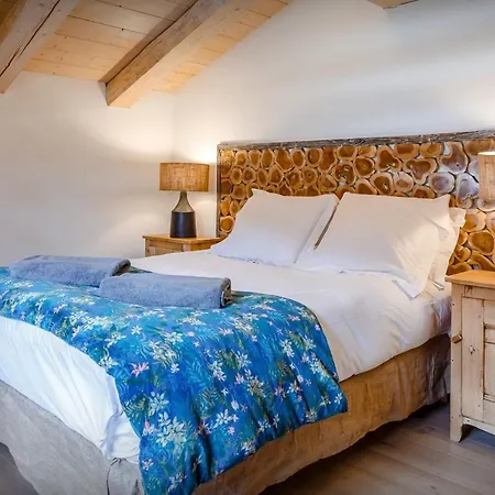Ibusta - Ovo Network Chalet